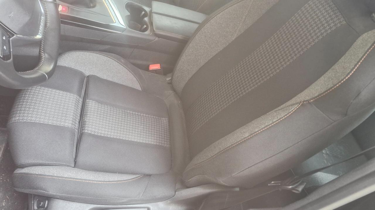 Peugeot 3008 BlueHDi 130 S&S Allure