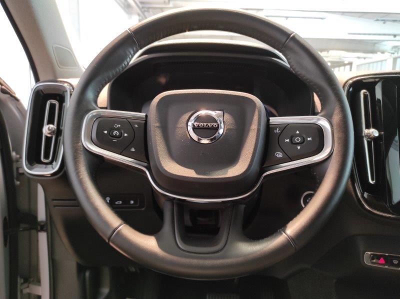 VOLVO XC40 (2017-->) - XC40 T5 Recharge Plug-in Hybrid Inscription Expression