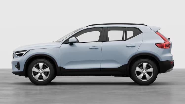 VOLVO XC40 ESSENTIAL B3 AUTO PREZZO PROMO FINO AL 31/12/2025