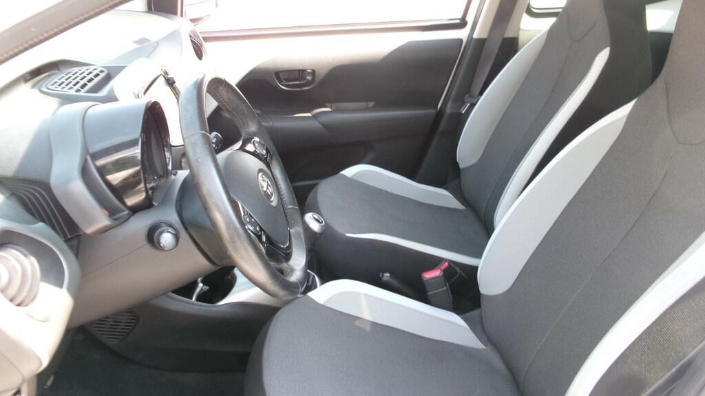 Toyota Aygo 5 Porte 1.0 VVT-i x-play