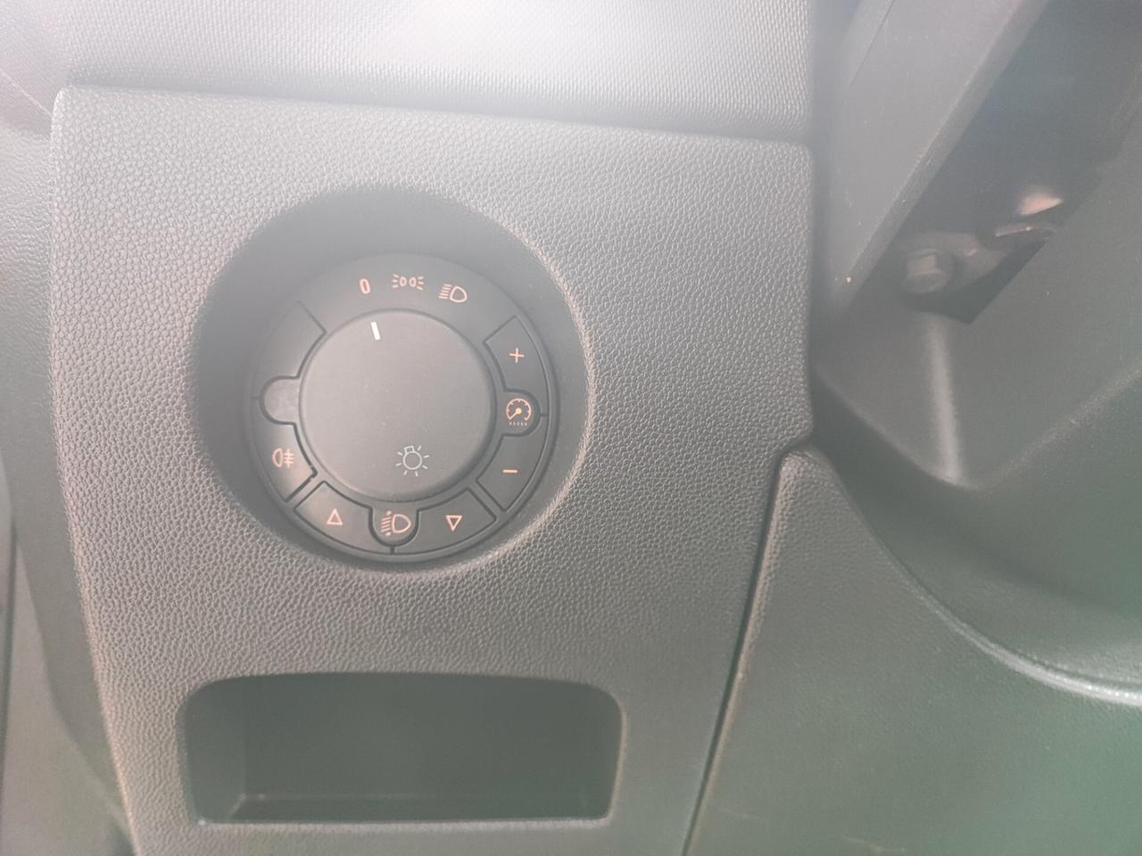 Opel Corsa 1.2 5 porte Cosmo