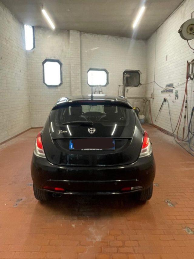 LANCIA Ypsilon 1.2 69 CV 5 porte Gold