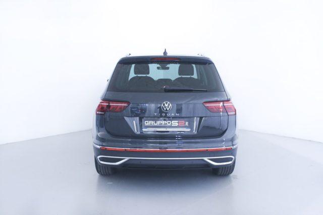 VOLKSWAGEN Tiguan 2.0 TDI 150 CV SCR DSG Elegance Fari IQ LED Matrix