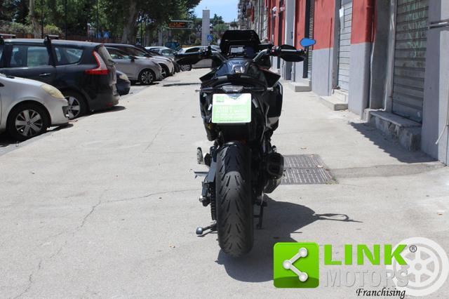 BMW F 900 XR TRIPLE BLACK