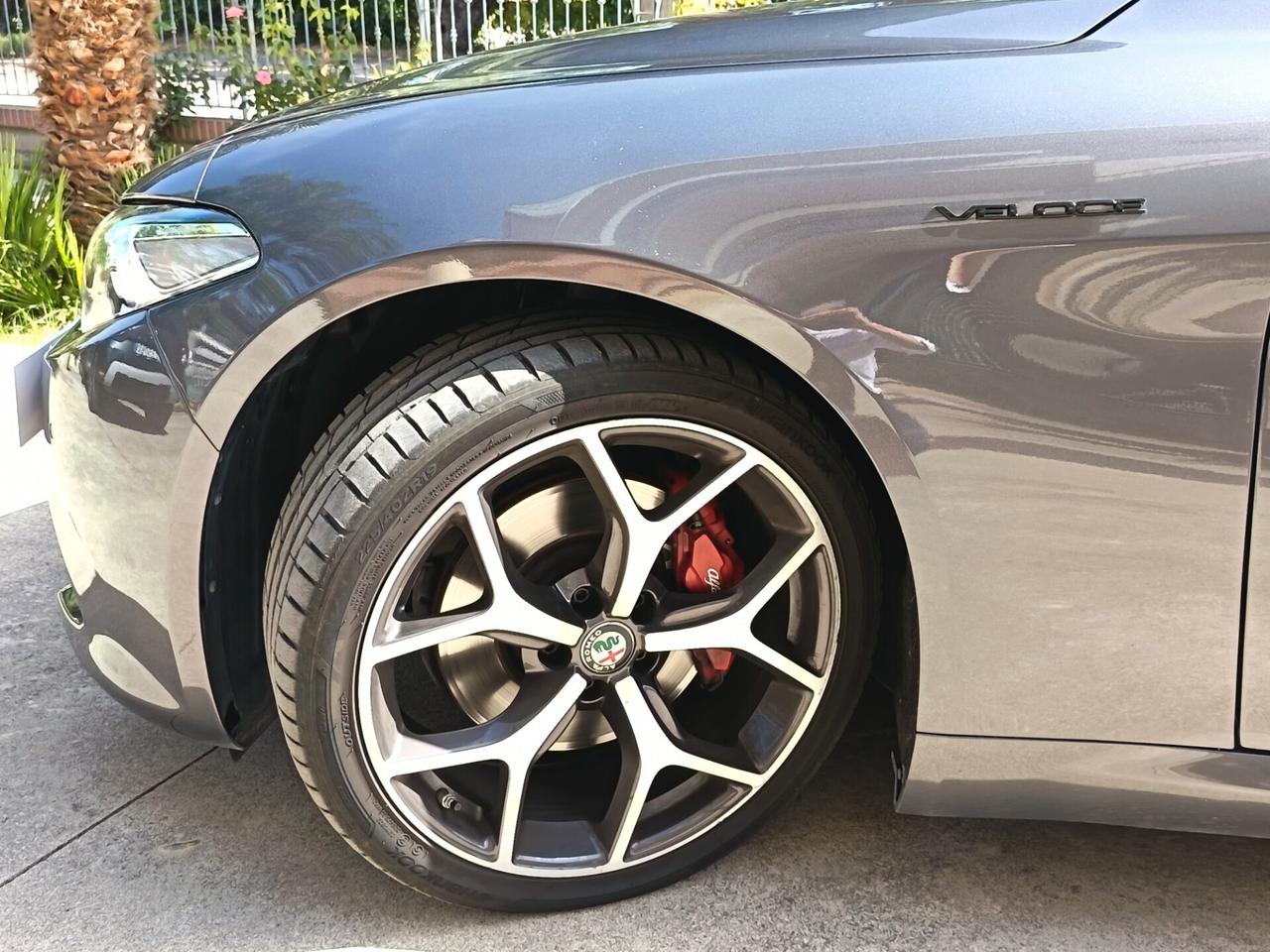Alfa Romeo Giulia 2.2 Turbodiesel 210 CV AT8 AWD Q4 Veloce