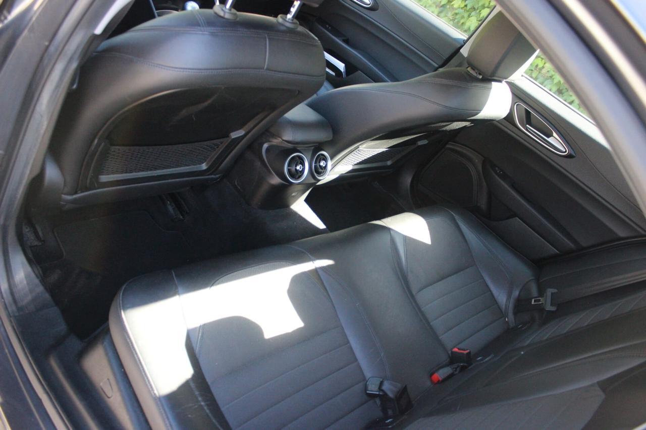 Alfa Romeo Giulia 2.2 Turbodiesel 150 CV Super