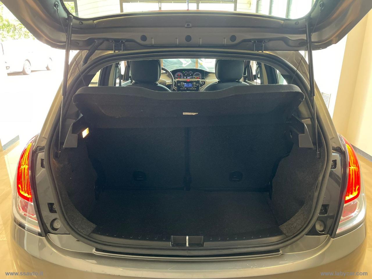 LANCIA Ypsilon 1.0 FireFly 5p.S&S Hyb. Eco A.F.