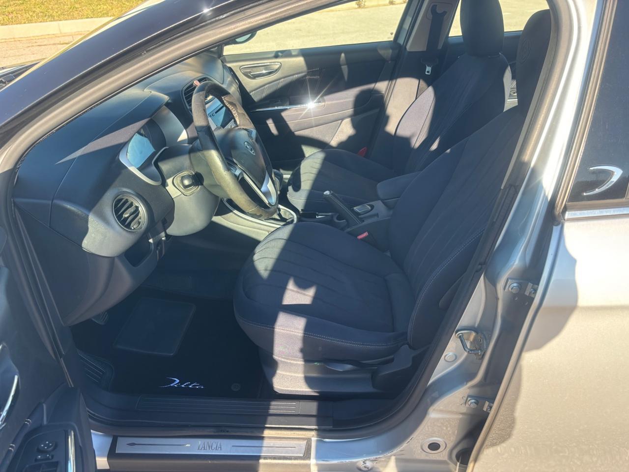Lancia Delta 1.6 MJT DPF Selectronic Argento