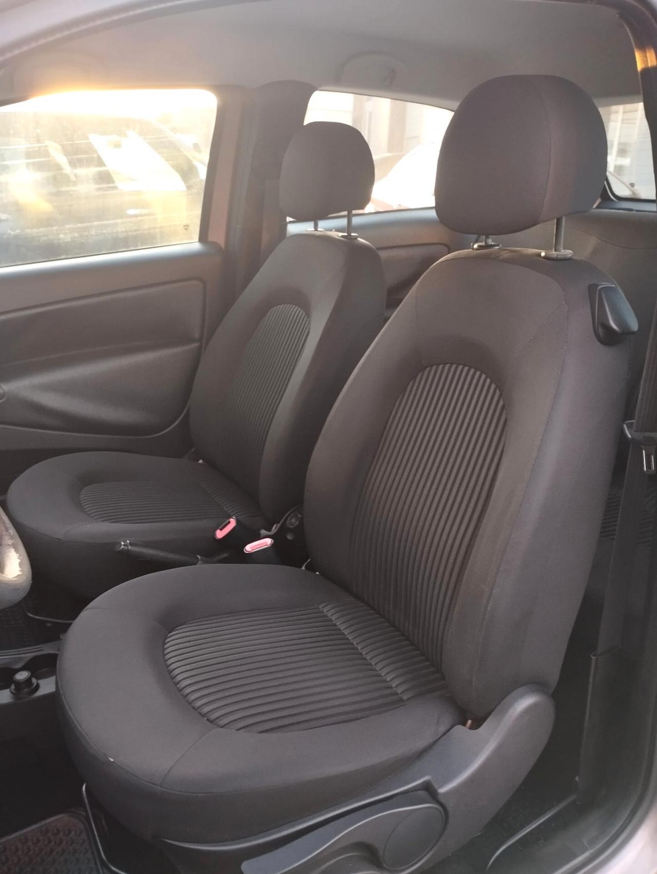 Lancia Ypsilon 1.2 69 CV Argento
