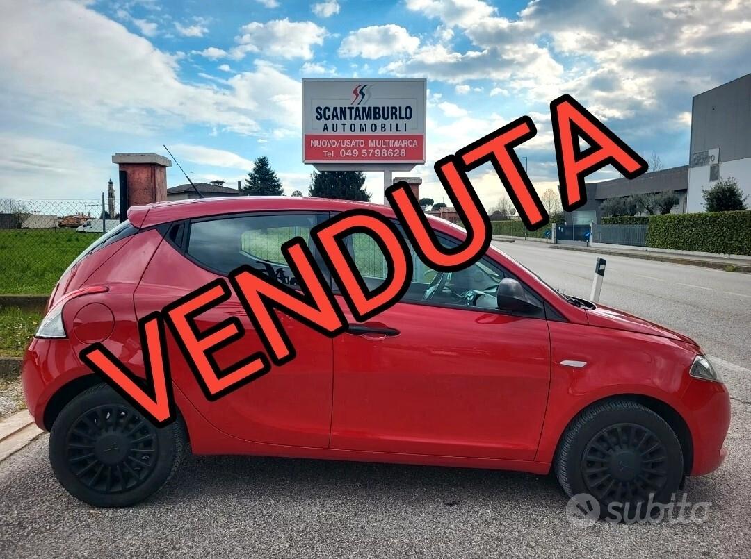 Lancia Ypsilon 1.2 69 CV 5 porte GPL Ecochic Elefantino Blu