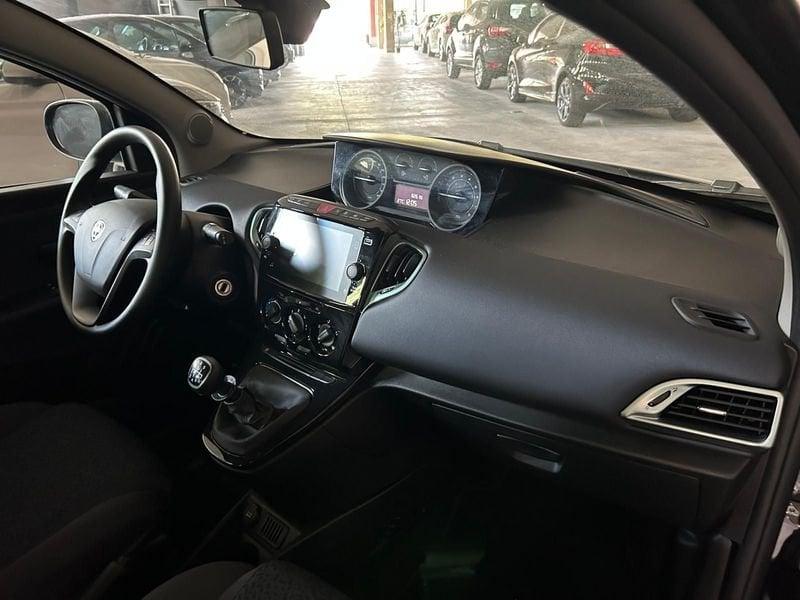 Lancia Ypsilon 1.0 FireFly 70cv Hybrid