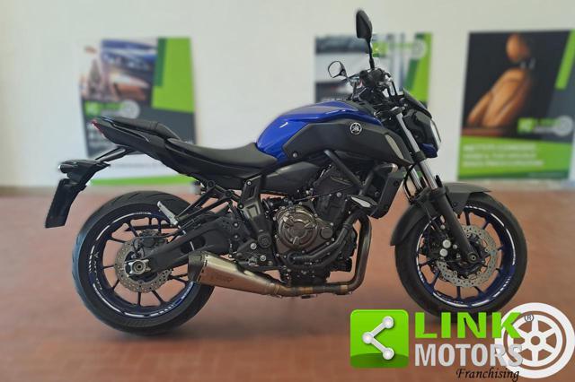 YAMAHA MT-07 .