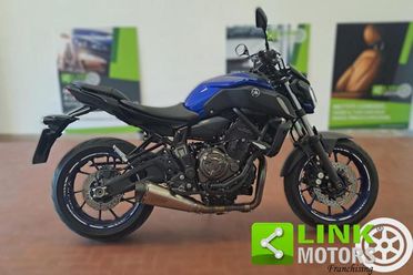 YAMAHA MT-07 .