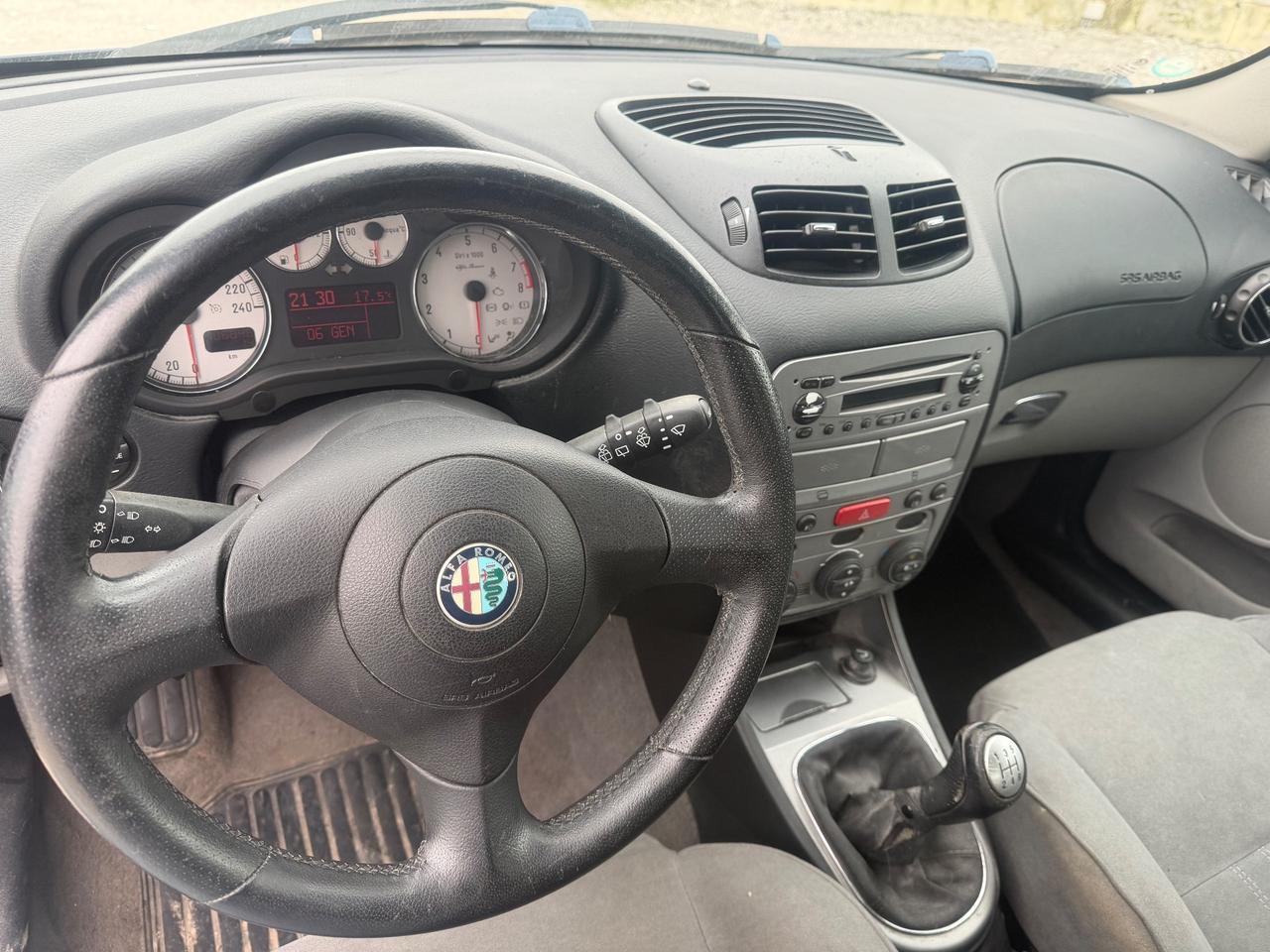 Alfa Romeo 147 1.6 BENZINA 2005