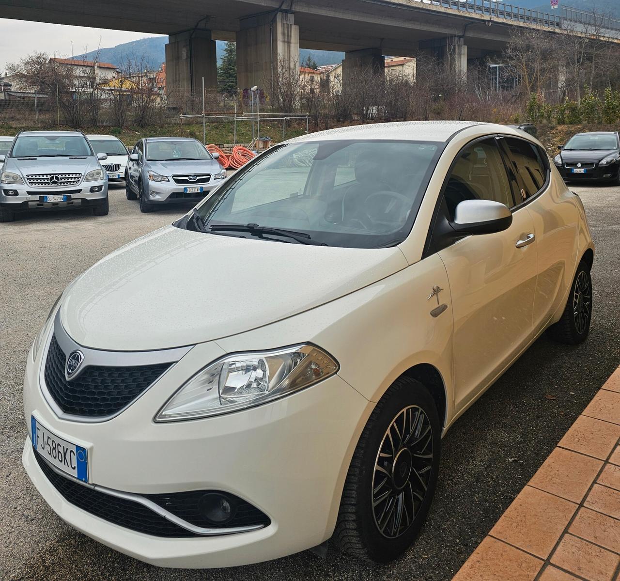 Lancia Ypsilon 1.2 69 CV 5 porte GPL Ecochic Mya