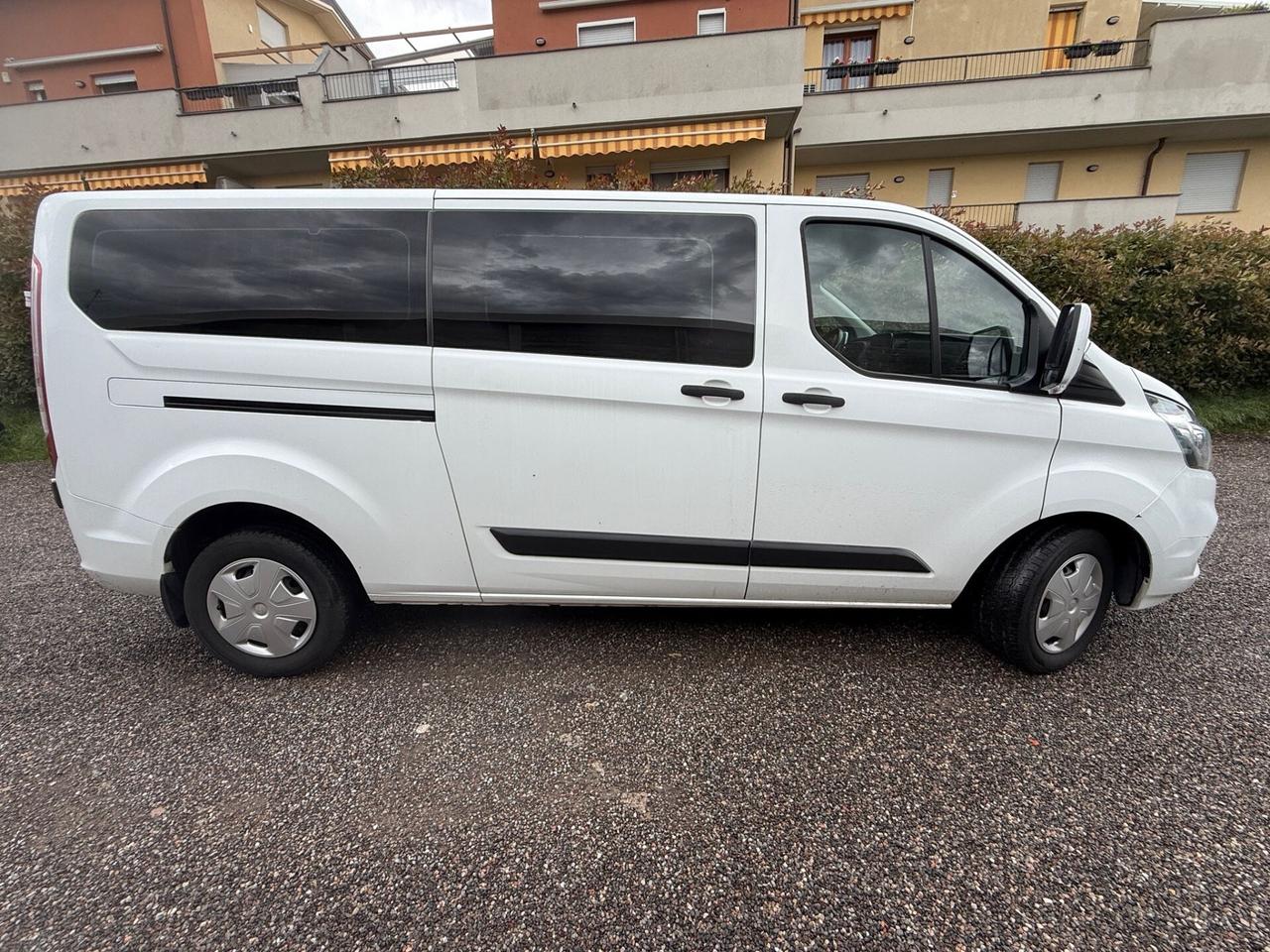 Ford Tourneo Custom Combi 320 2.0 EcoBlue 130CV PL