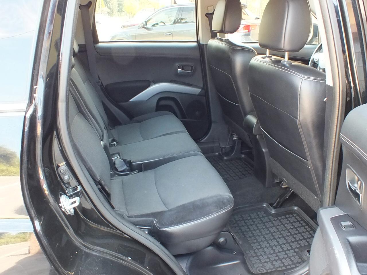 MITSUBISCHI OUTLANDER 155 CV 4X4-AUTOM. 7-POSTI UNIPROPRIETARIO!