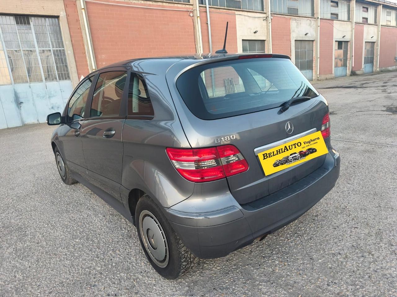 Mercedes-benz B 180 2010----1.7 Benzina