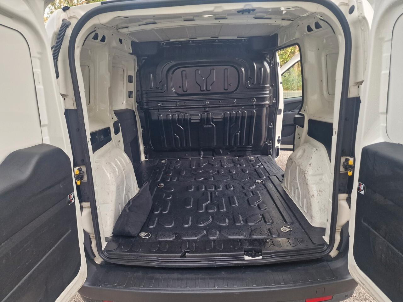 Doblò 1.6 MJT 105CV PC-TN Cargo Lamierato SX