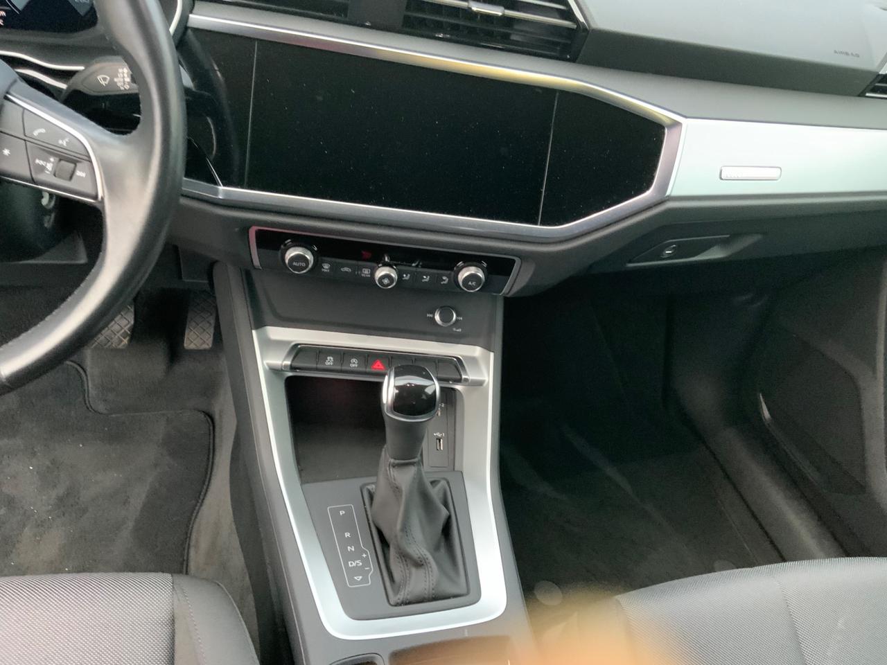 Audi Q3 35 TFSI S tronic Business Advanced