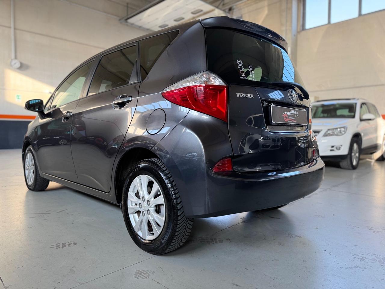 Toyota Verso-S 1.3 MT Active NEOPATENTATI