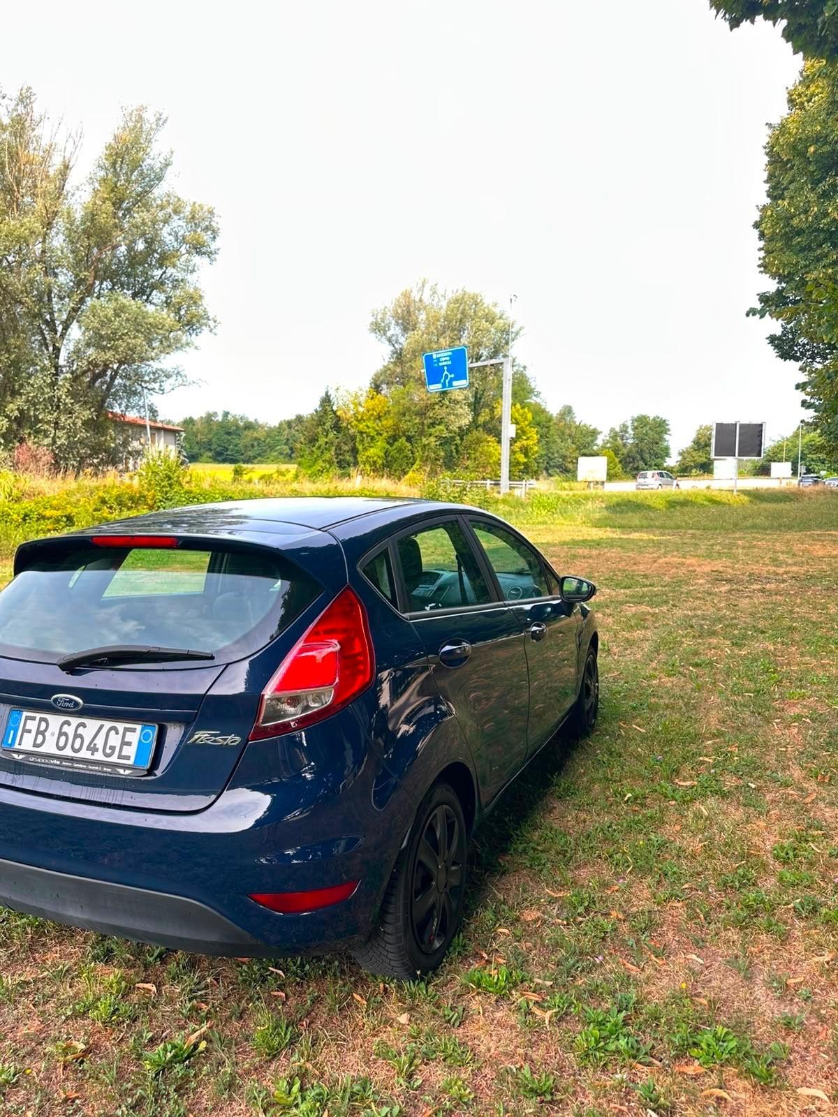 Ford Fiesta 1.5 TDCi 75CV 5 porte Black & White Edition