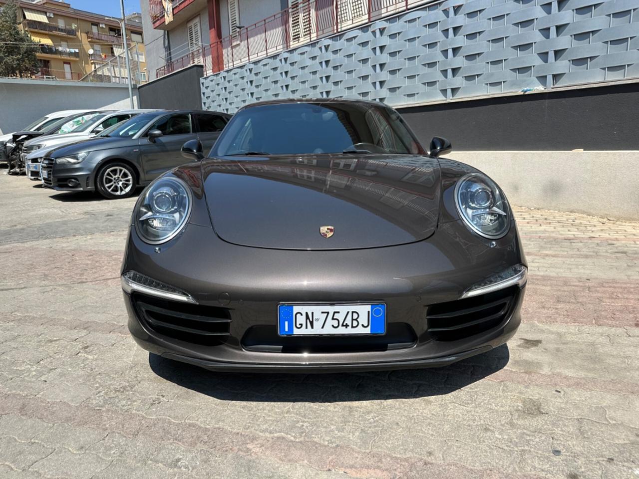 Porsche 911 3.4 Carrera 4 Coupé Scarichi Tetto 2015