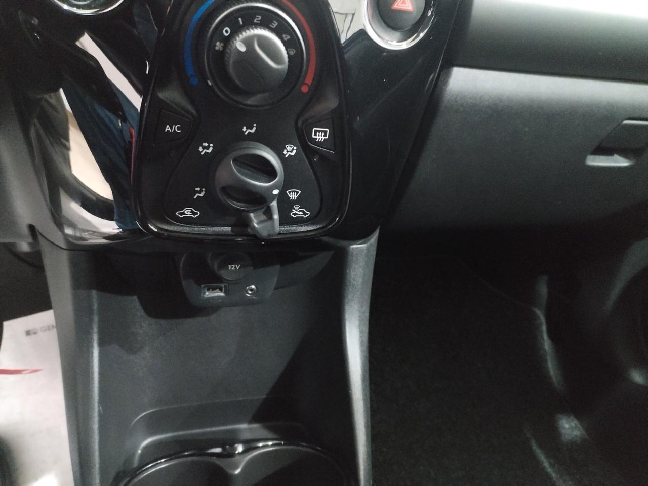 Peugeot 108 VTi 68 5 porte Allure