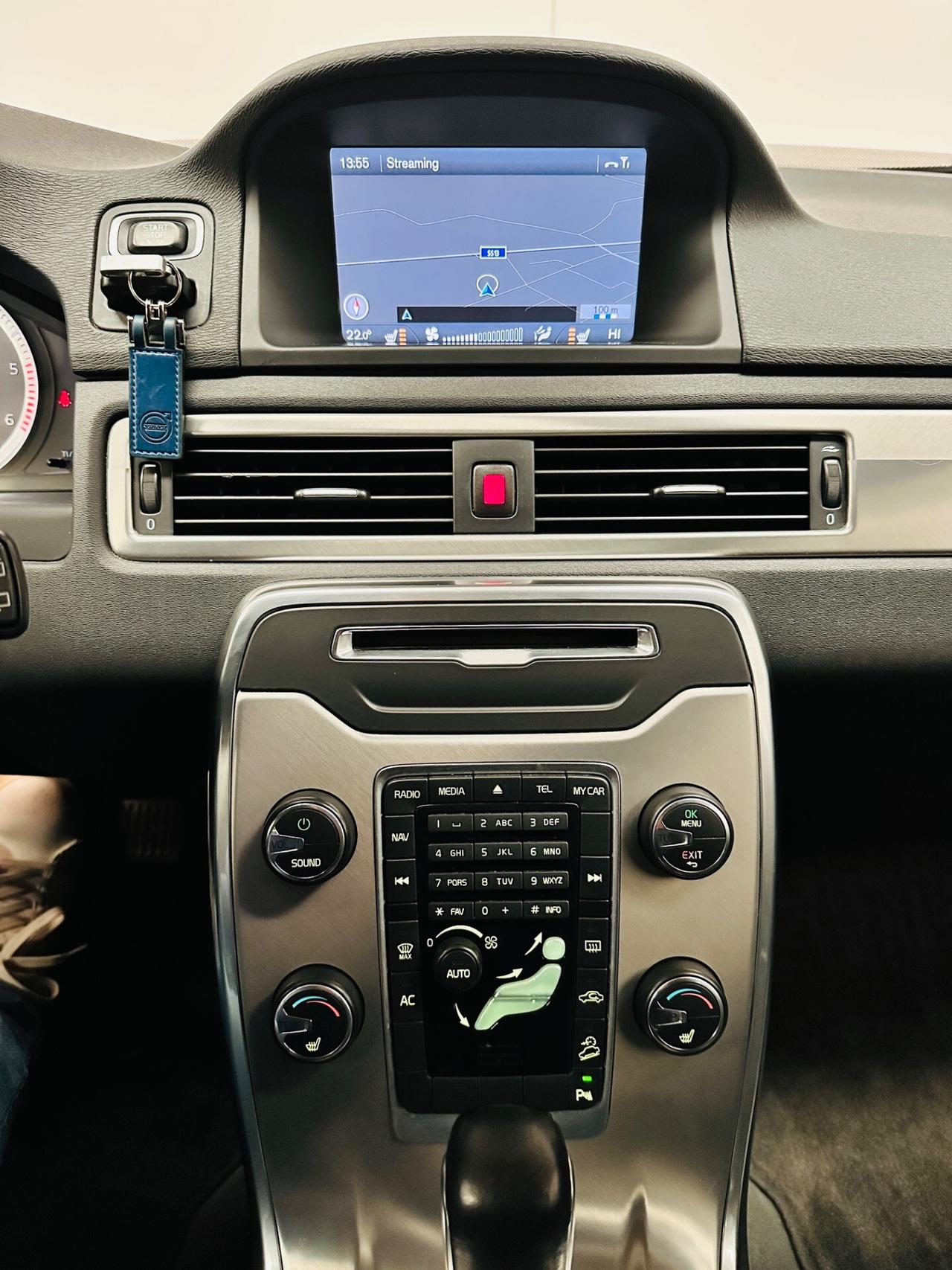 Volvo XC70 D5 215cv AWD Geartronic Summum MY12