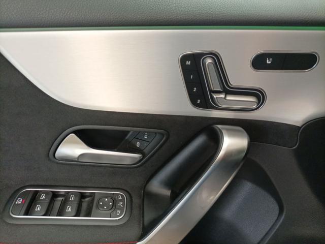 MERCEDES-BENZ A 35 AMG 4Matic Premium