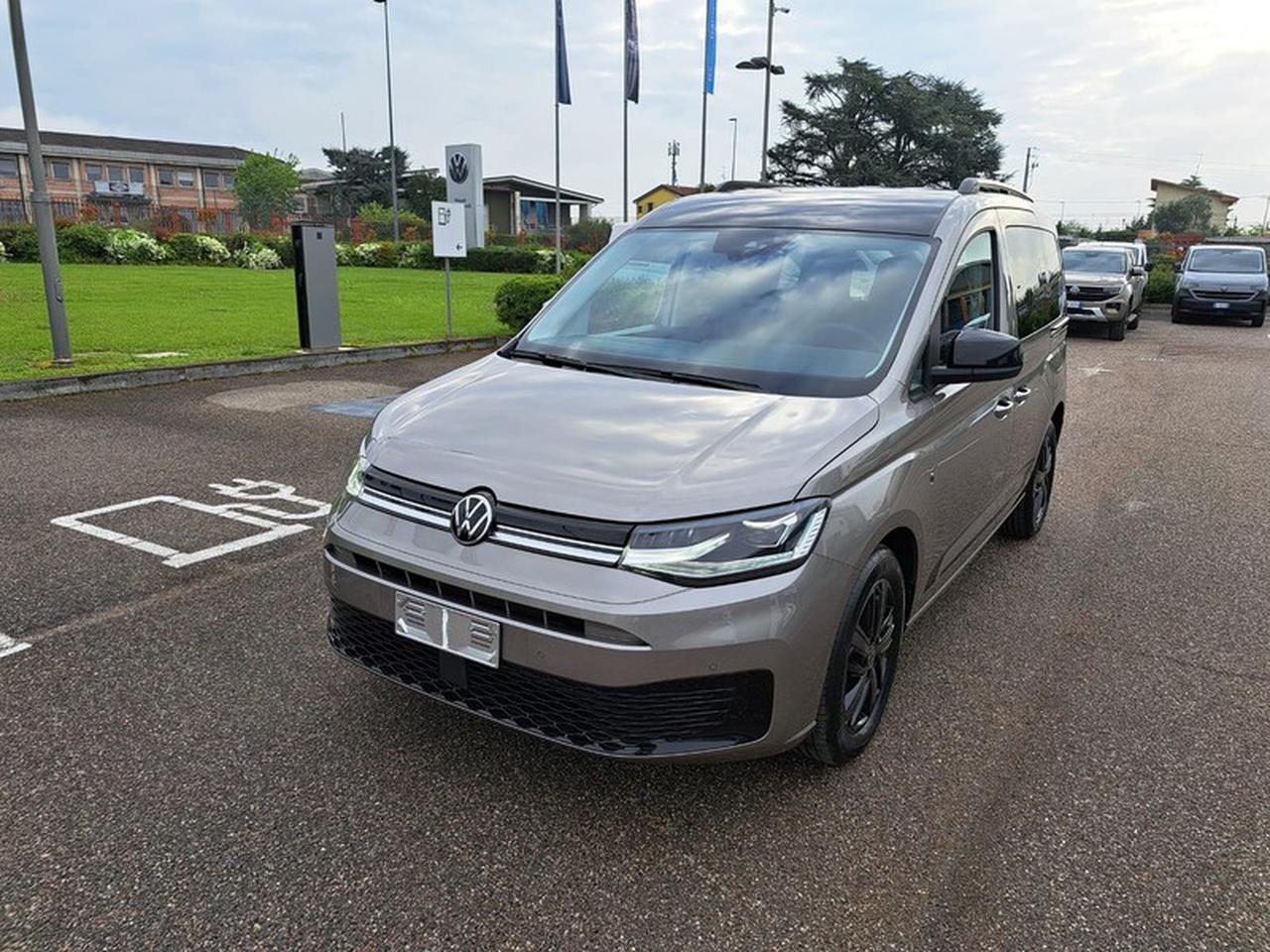 Volkswagen Caddy 2.0 tdi scr 122cv edition dsg7