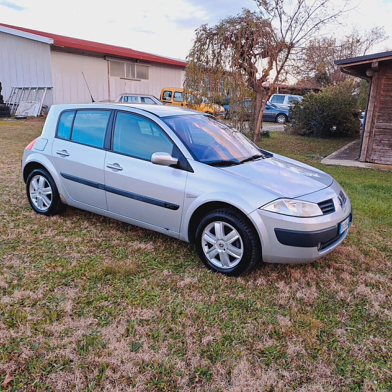 Renault 1.5 TDI CINGHIA NUOVA- NON CI SONO LAVORI DA FARE-