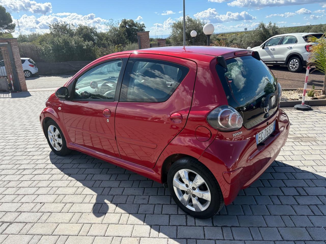 Toyota Aygo 1.0 12V VVT-i 5 porte Sol Connect