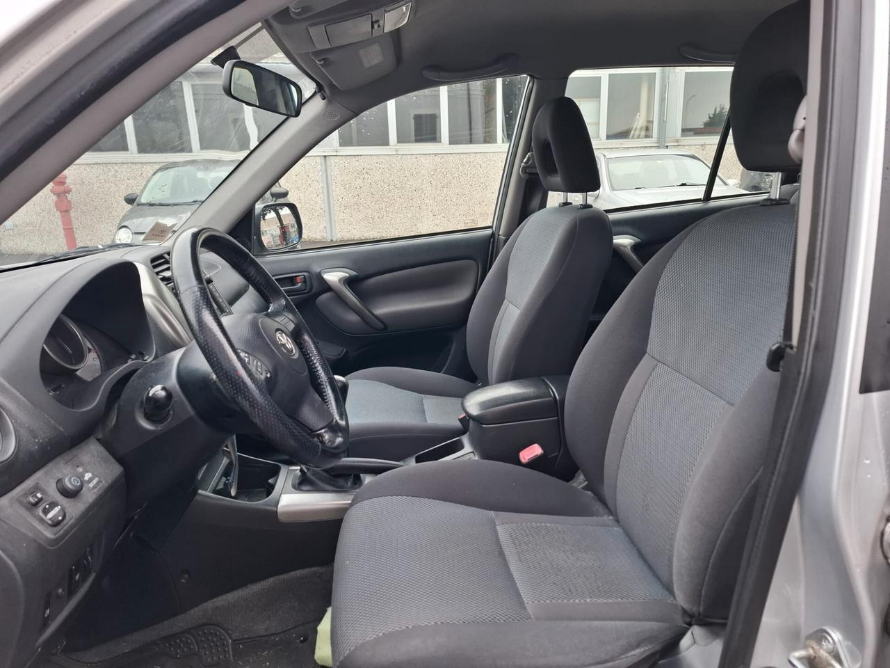 Toyota RAV 4 RAV4 2.0 Tdi D-4D cat 5 porte Sol