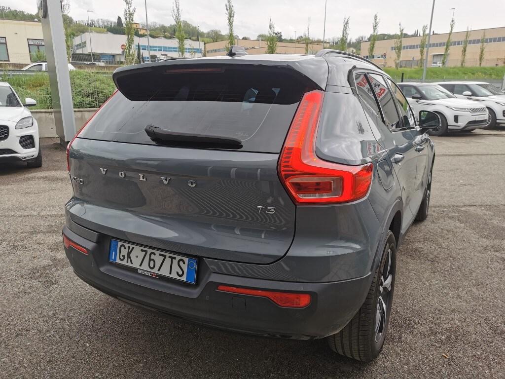 VOLVO XC40 (2017-->) XC40 T3 Geartronic Momentu...