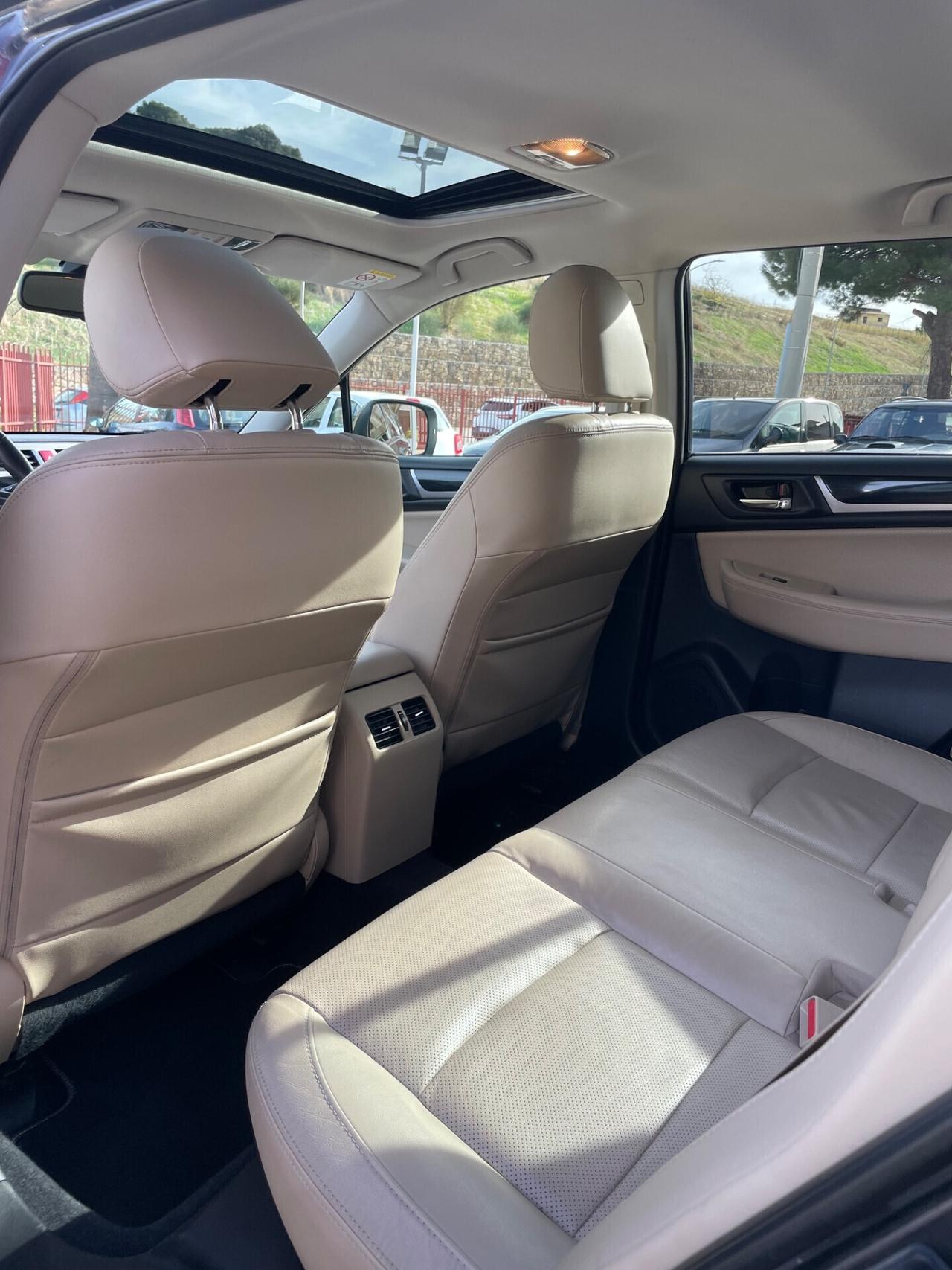 Subaru OUTBACK 2.0d Lineartronic Free