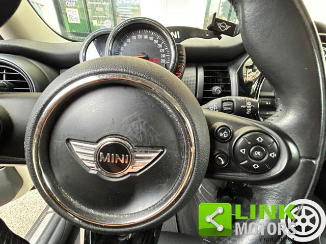 MINI Cooper D .