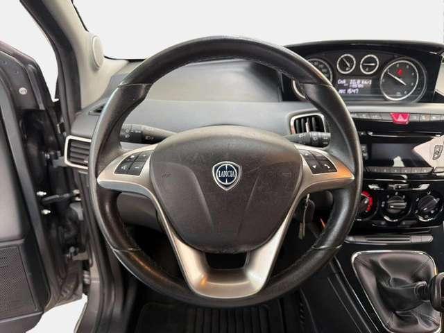 Lancia Ypsilon 1.3 MJT 95 CV 5 porte