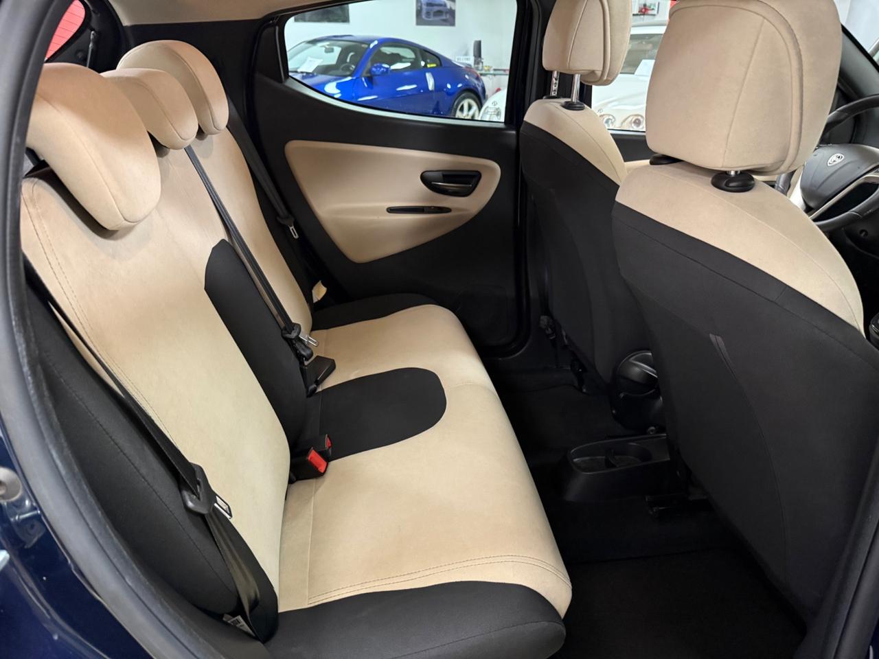 Lancia Ypsilon 1.3 MJT 30th Anniversary TETTO