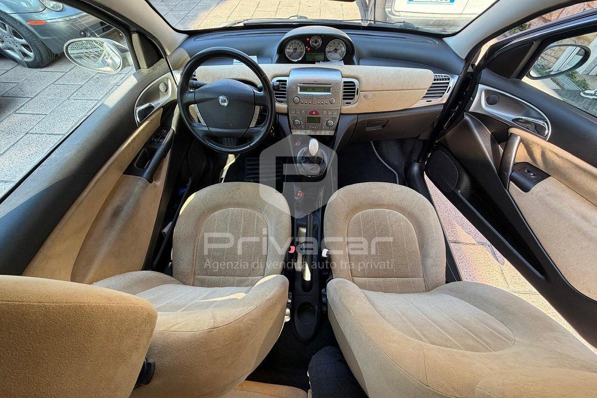 LANCIA Ypsilon 1.4 Argento