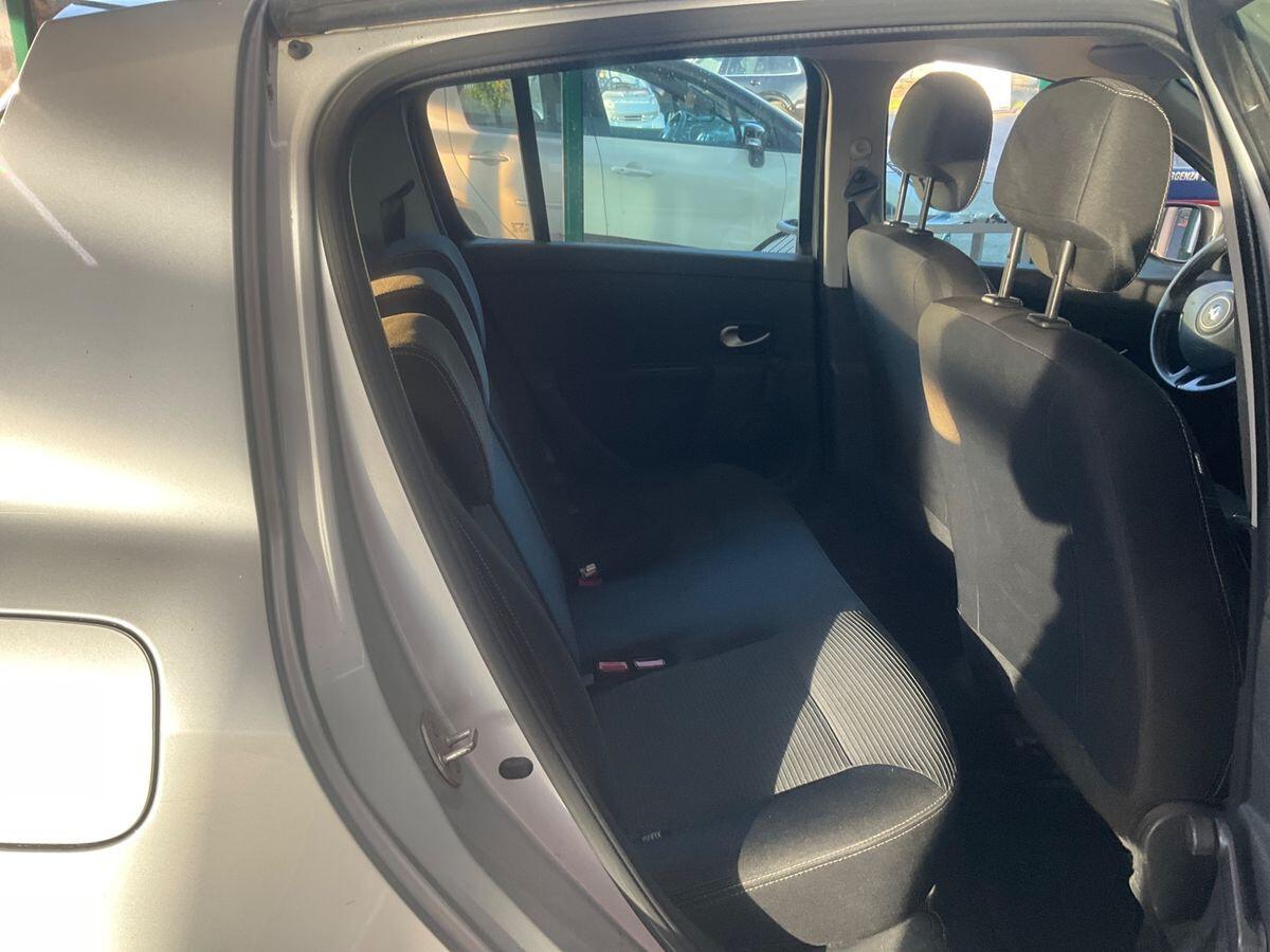 Renault Clio 1.2 16V 5 porte Dynamique