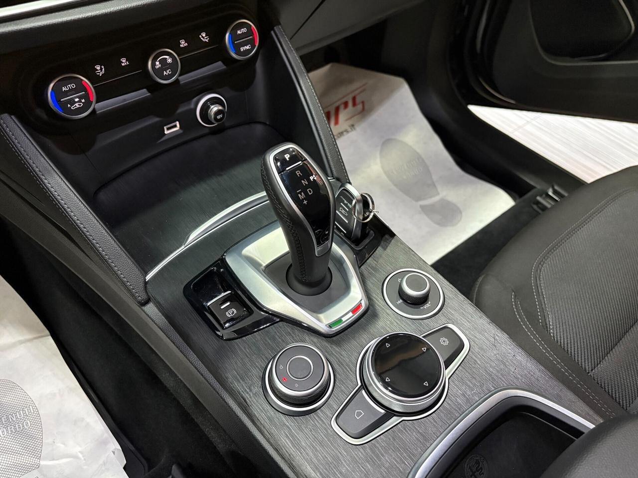 Alfa Romeo Stelvio 2.2 turbo diesel 160cv Auto RWD Business ITALIANA