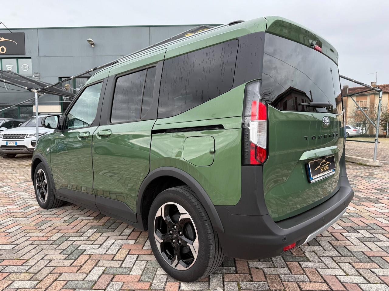 Ford Tourneo Courier 1.0 EcoBoost Active tua a rate