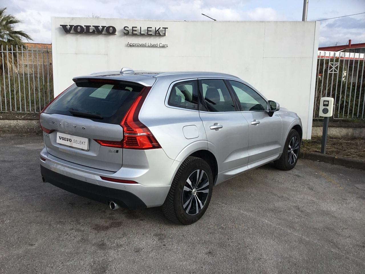 Volvo XC 60 B4 (d) AWD Geartronic Momentum Pro