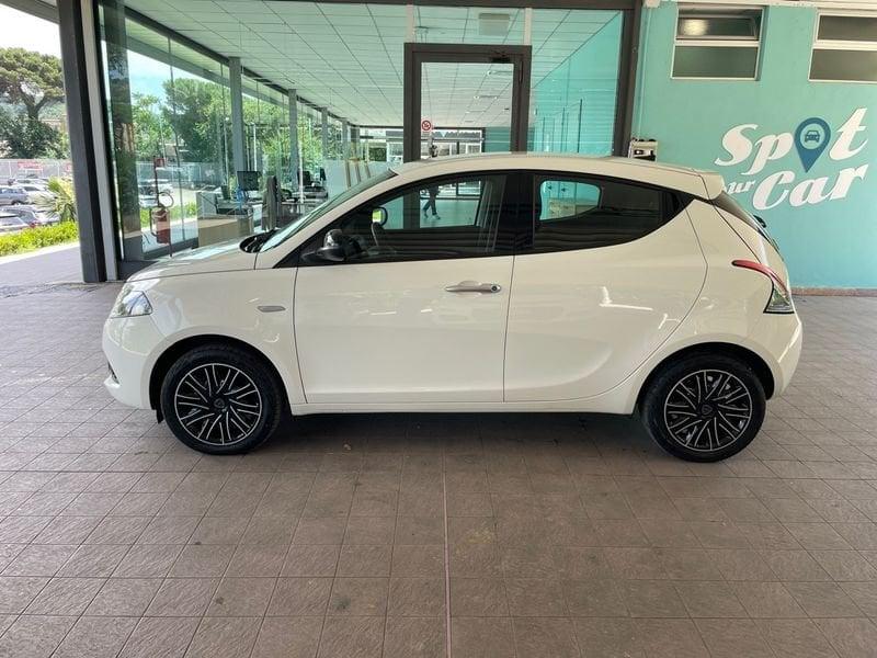 Lancia Ypsilon 1.0 FireFly 70cv S&S Hybrid GOLD