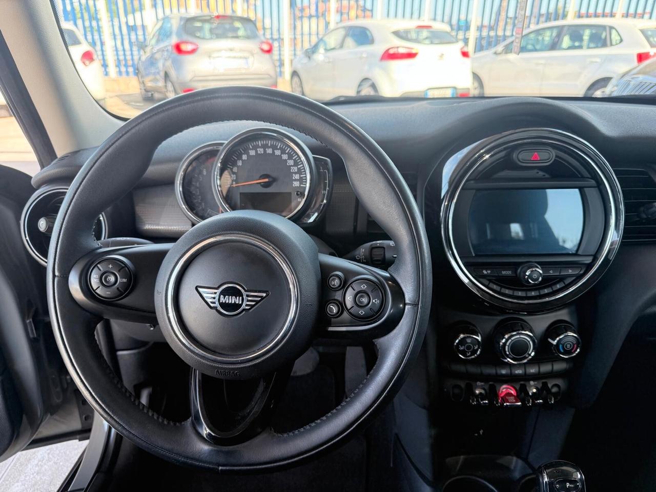 Mini 1.5 One Baker Street 5 porte