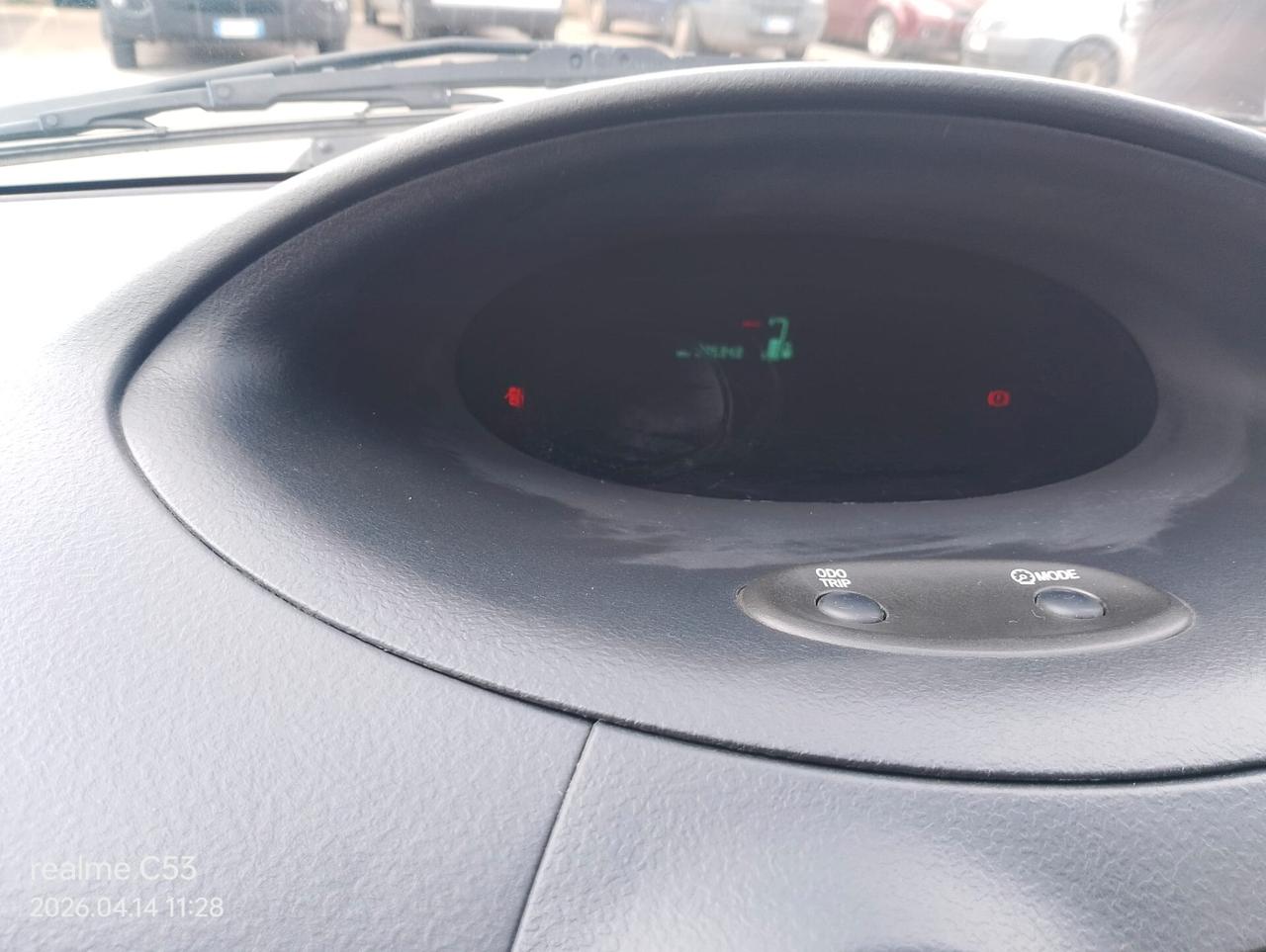 TOYOTA YARIS 1.0 BENZ-2004