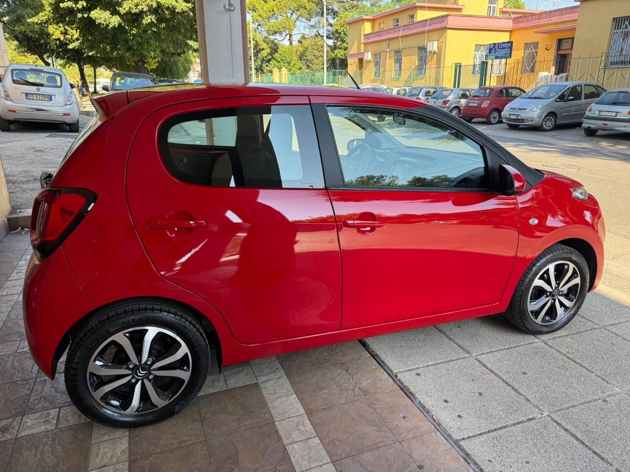 Citroen C1 2020 - 1.0 VTi 72 S&S 5 porte Shine