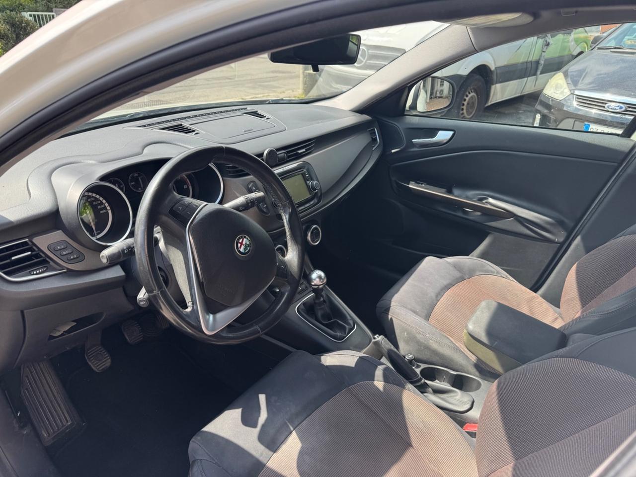 Alfa Romeo Giulietta 1.6 JTDm-2 105 CV Exclusive