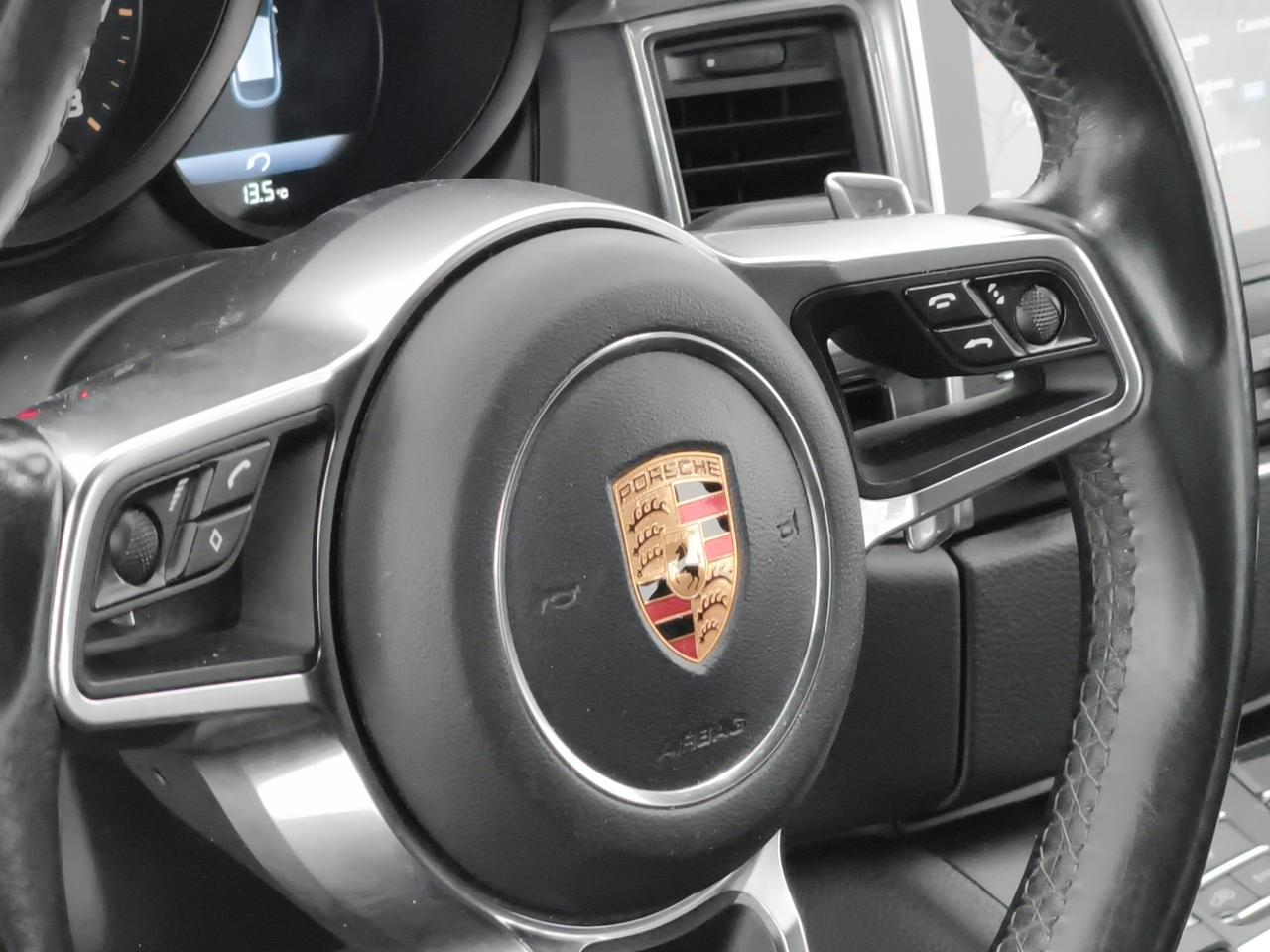 Porsche Macan 2.0 252cv